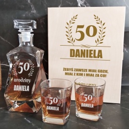 karafka szklanki w pudełku prezenty urodzinowe dla niego