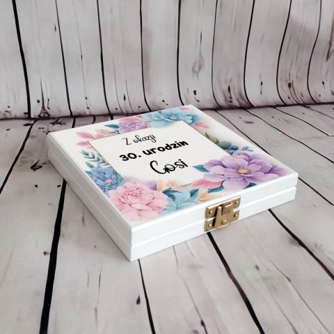 pudelko na pieniadze na prezent dla kobiety
