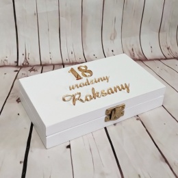 pudełko na pieniądze biało złote prezent dla dziewczyny na 18