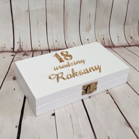 pudełko na pieniądze biało złote prezent dla dziewczyny na 18