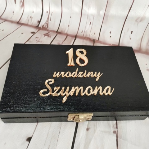 Pudełko na pieniądze prezent dla chlopaka na 18 urodziny