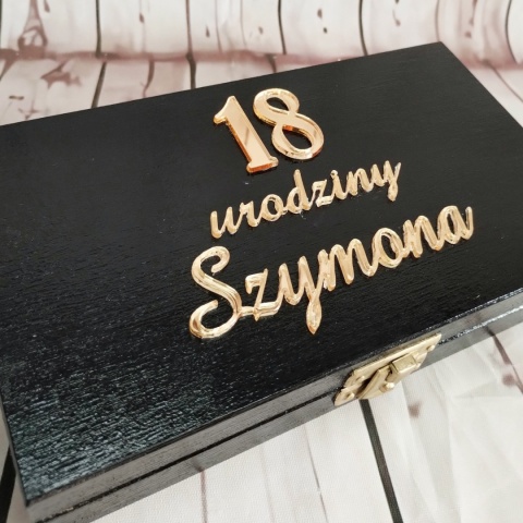 Pudełko na pieniądze prezent dla chlopaka na 18 urodziny