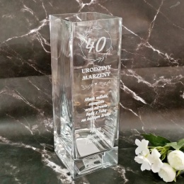 wazon prezent na urodziny kobiecie