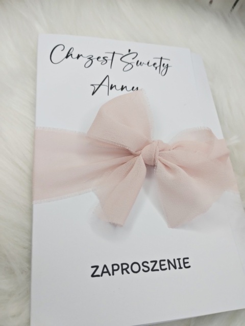 zaproszenia na chrzciny dla dziewczynki zaproszenia na chrzest z personalizacją gości