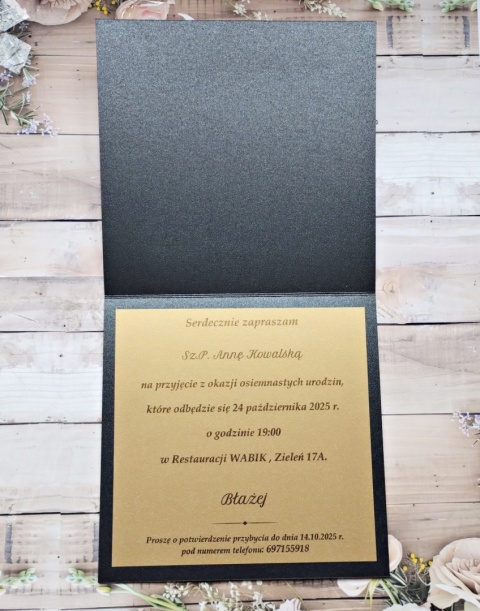Zaproszenia na 18 czarno złote zaproszenia na 18 chłopak